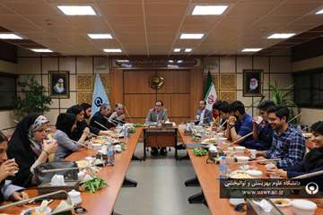 نشست رئیس دانشگاه با دانشجویان غیرخوابگاهی